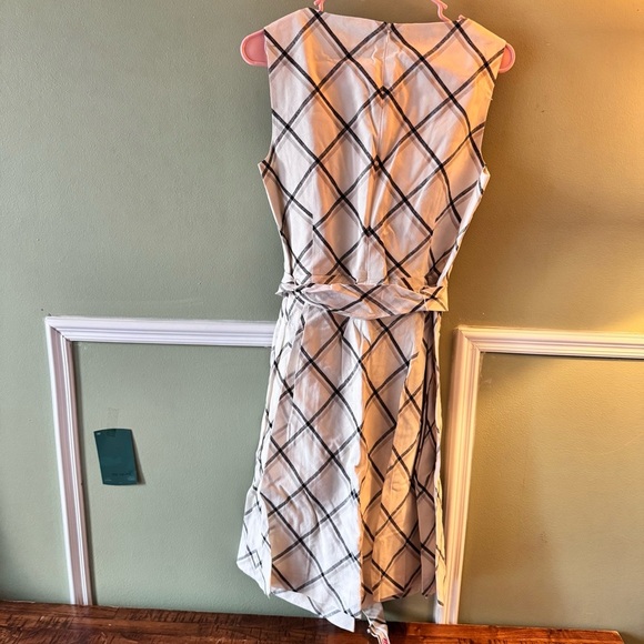 Calvin Klein Sleeveless Plaid Dress - Picture 7 of 10
